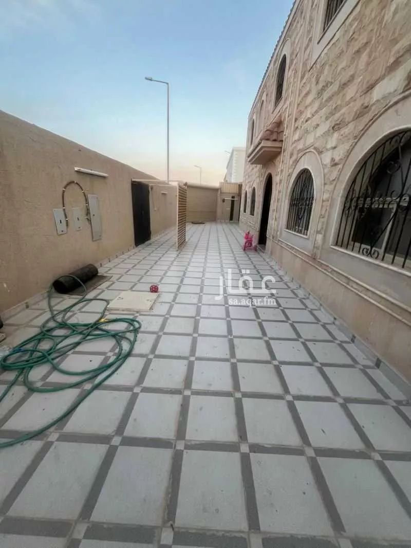 شقة 14 غرف في الحائر 5