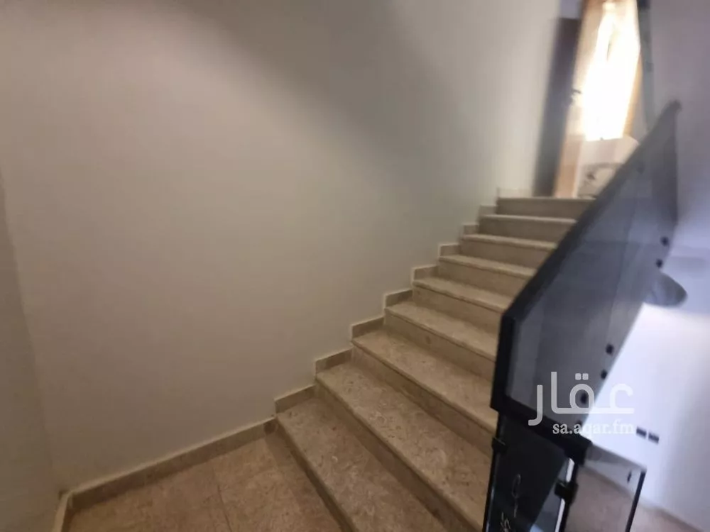 دور 4 غرف في السويدي 2