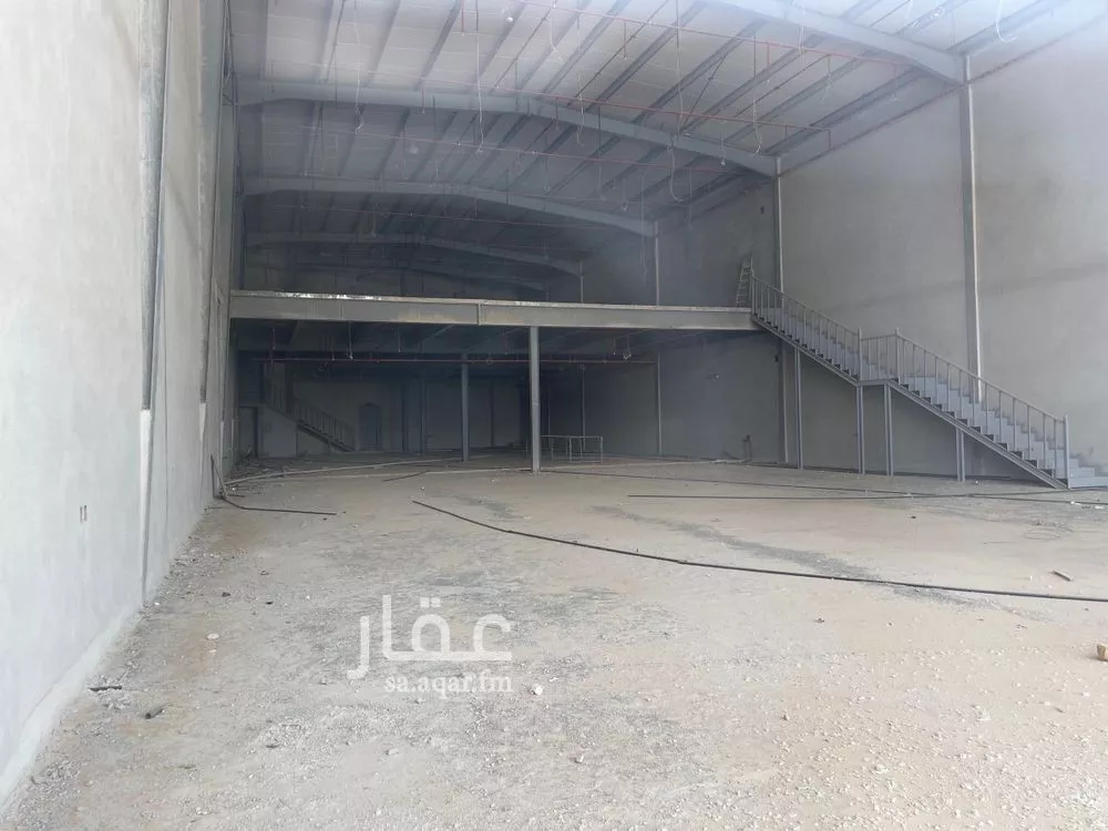 محل 14285 م² في العريجاء الوسطى 5