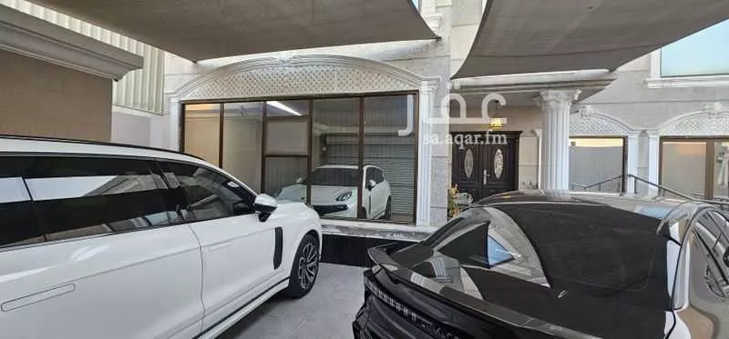 فيلا 9 غرف في تهامة 3