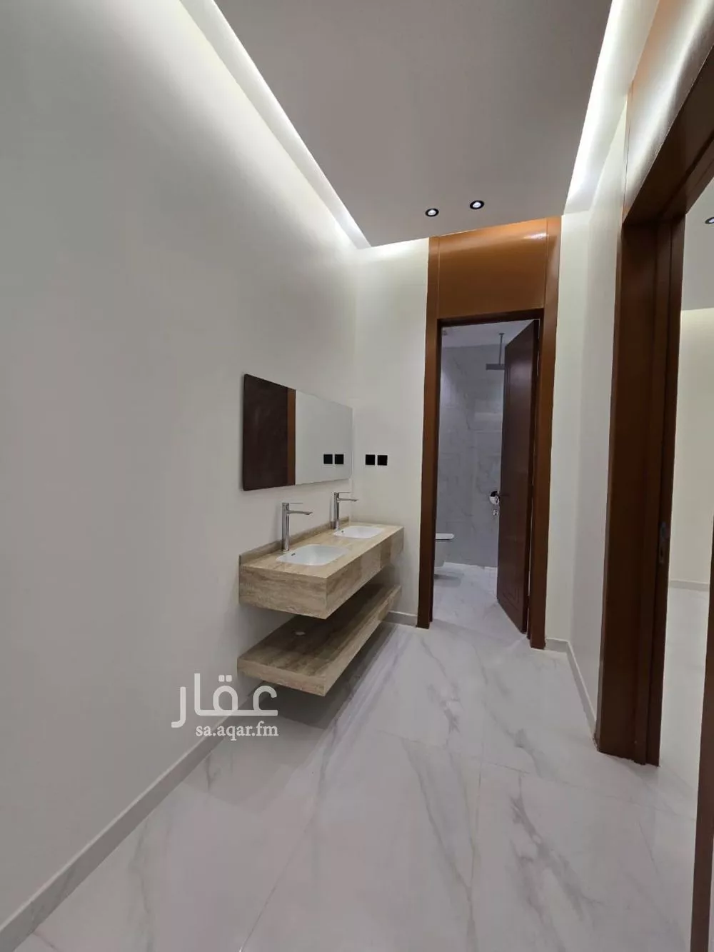 7 bedroom villa in Al Janadriyah 3