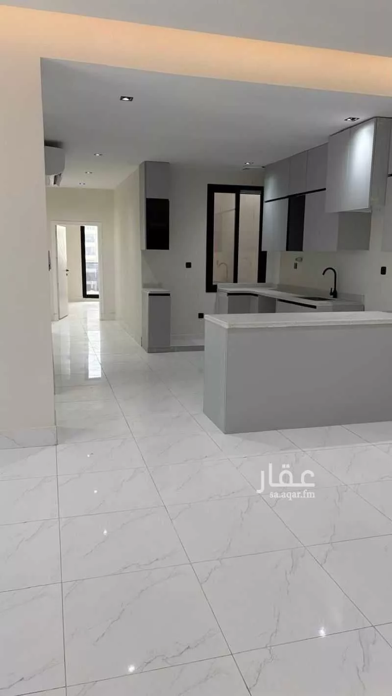 شقة 3 غرف في الحمرا 2