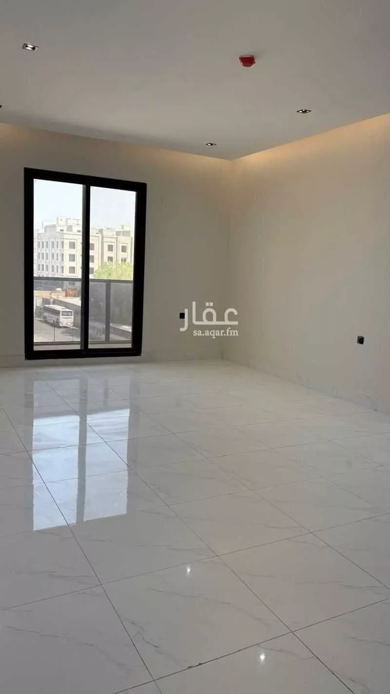 شقة 3 غرف في الحمرا 3