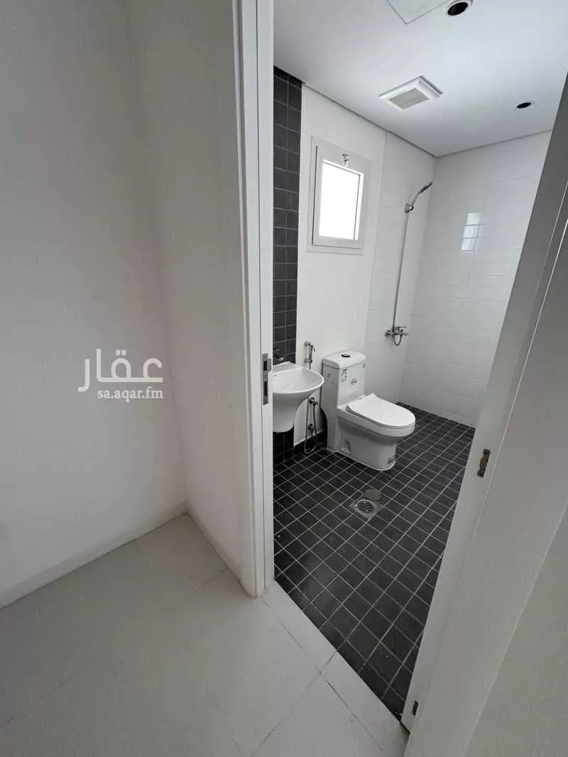 4 bedroom villa in Al Farouq, Riyadh 11