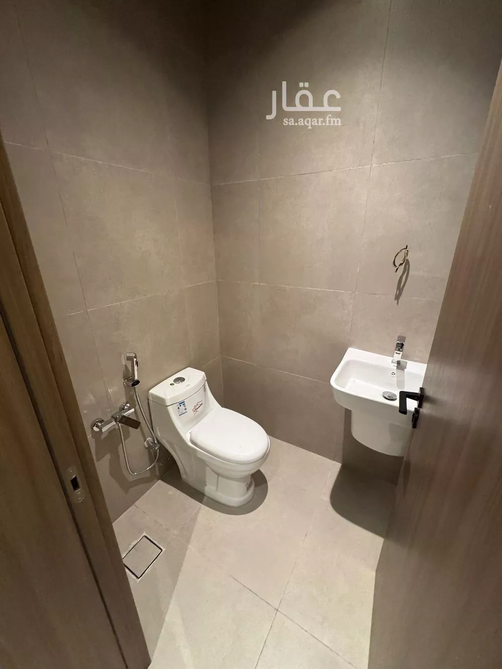 4 bedroom apartment in Al Rimal, Riyadh 8