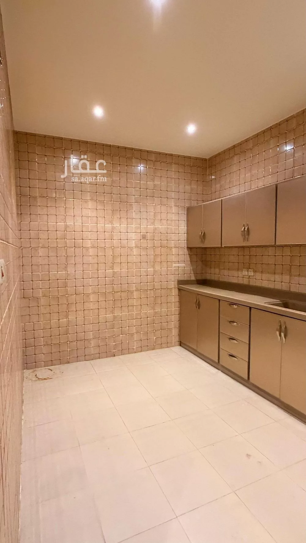 شقة 2 غرف في الملقا 1