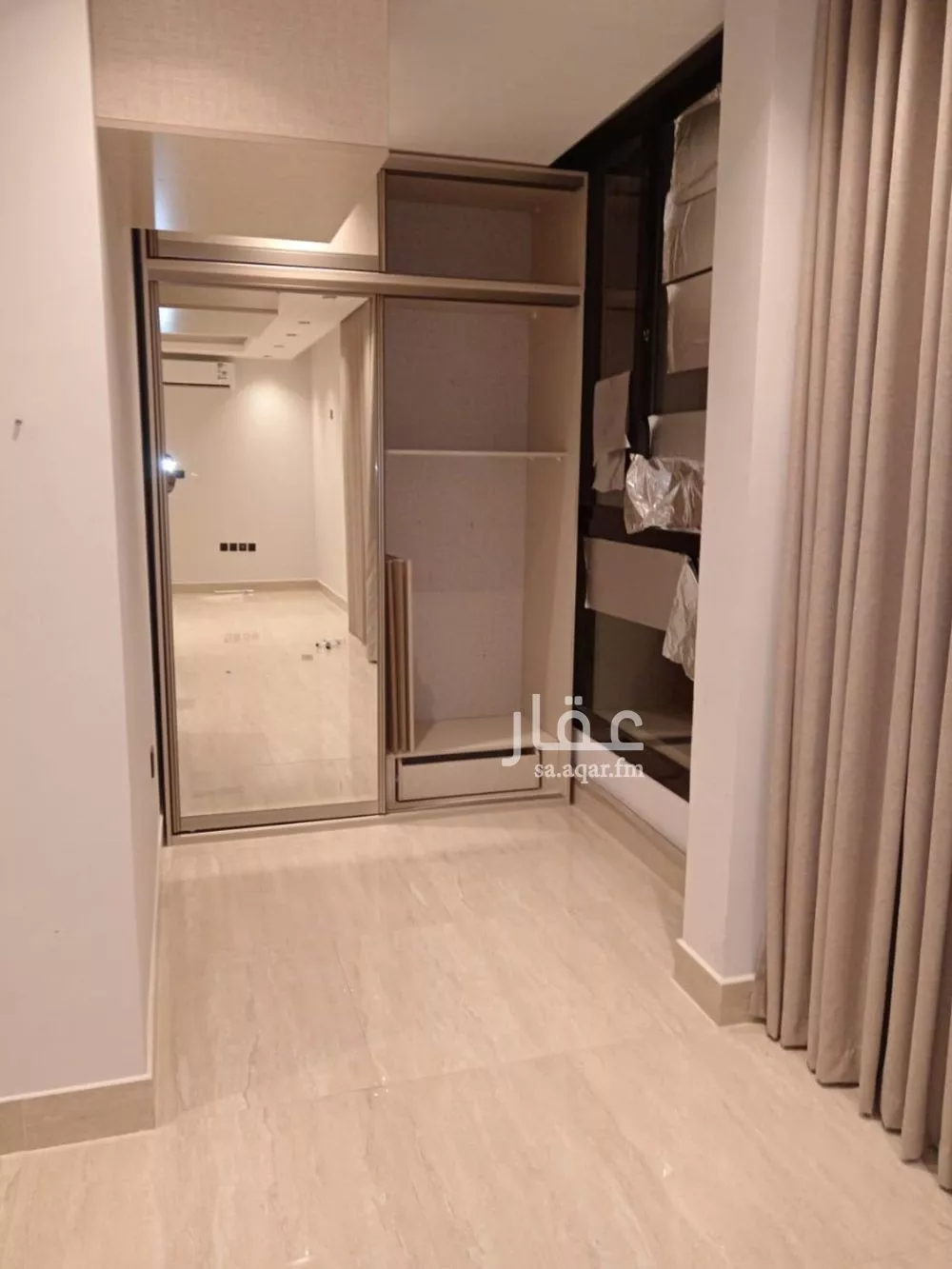 شقة 2 غرف في الملقا 5