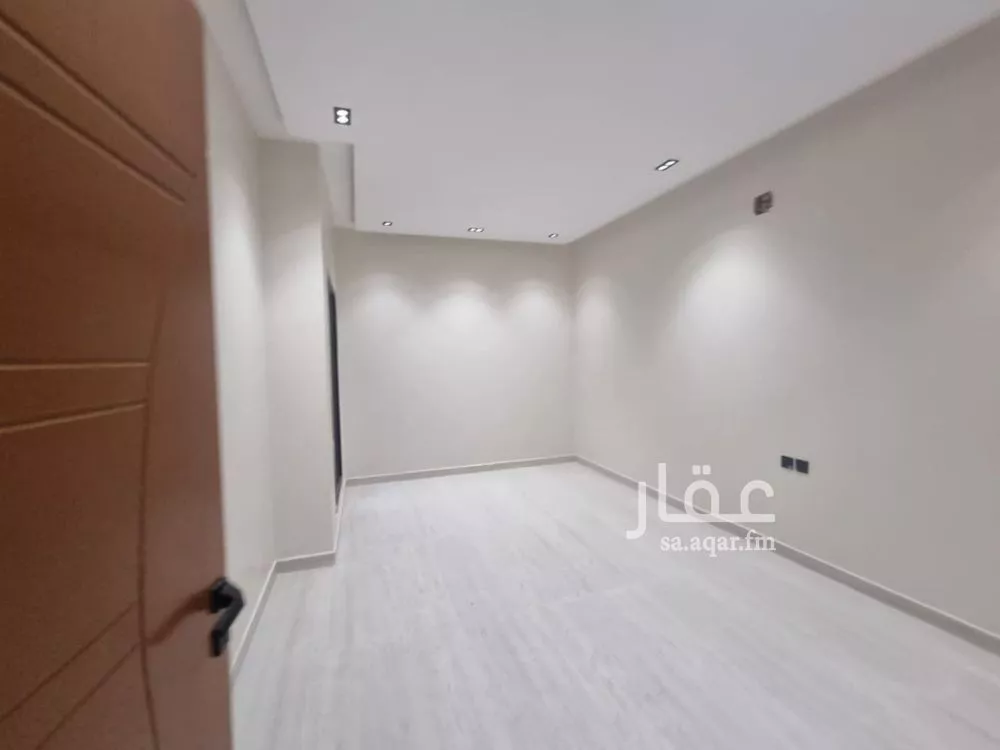 شقة 4 غرف في الحزم 4