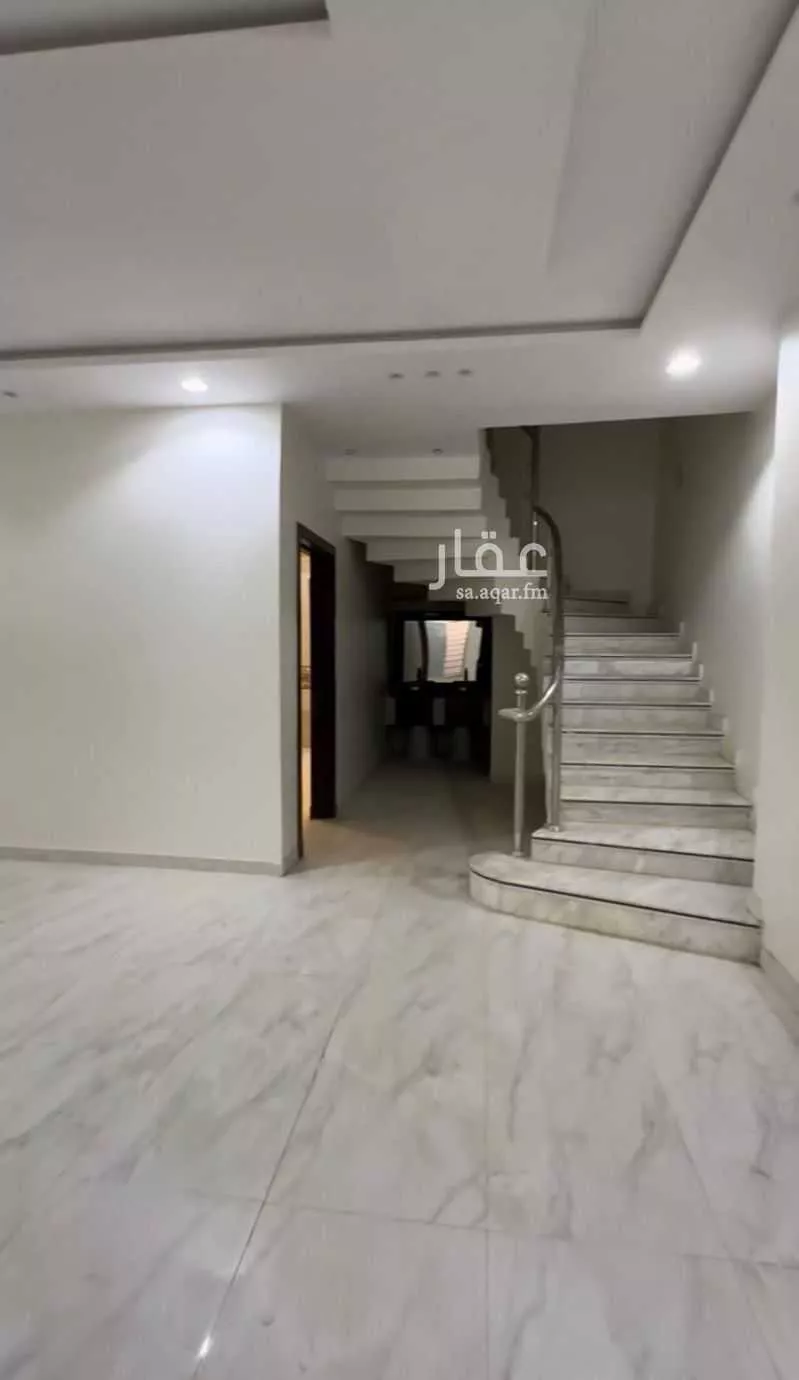 5 bedroom villa in Dhahrat Namar, Riyadh 8