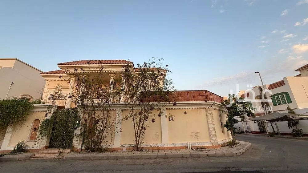 فيلا 10 غرف في الشاطئ 2