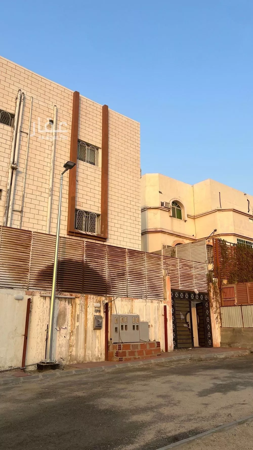 عمارة 900 م² في العوالي 4