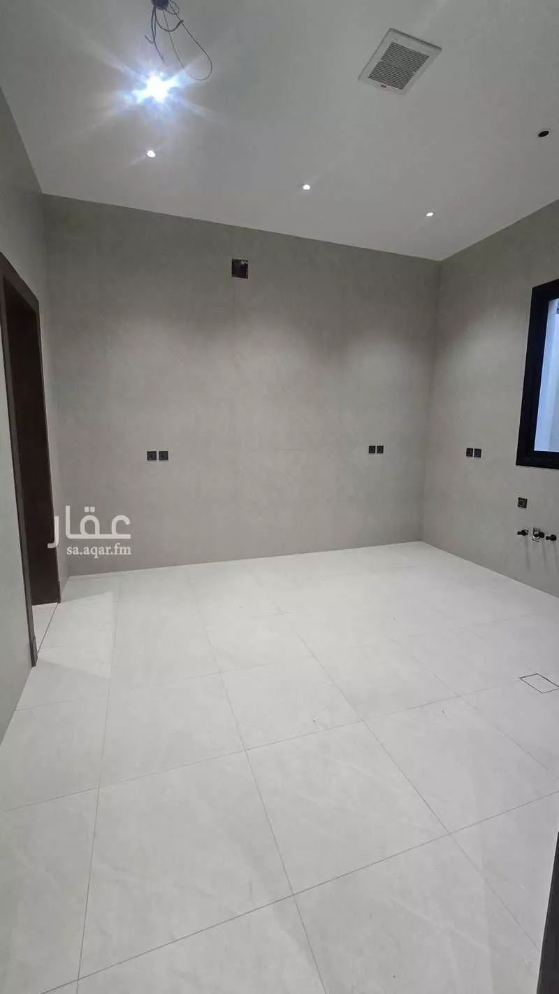 5 bedroom villa in Al Uraija Al Gharbiyah 3