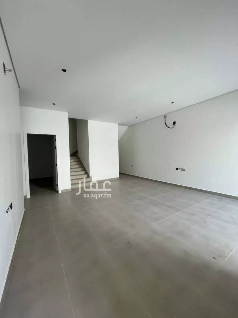 فيلا 5 غرف في الحزم 3