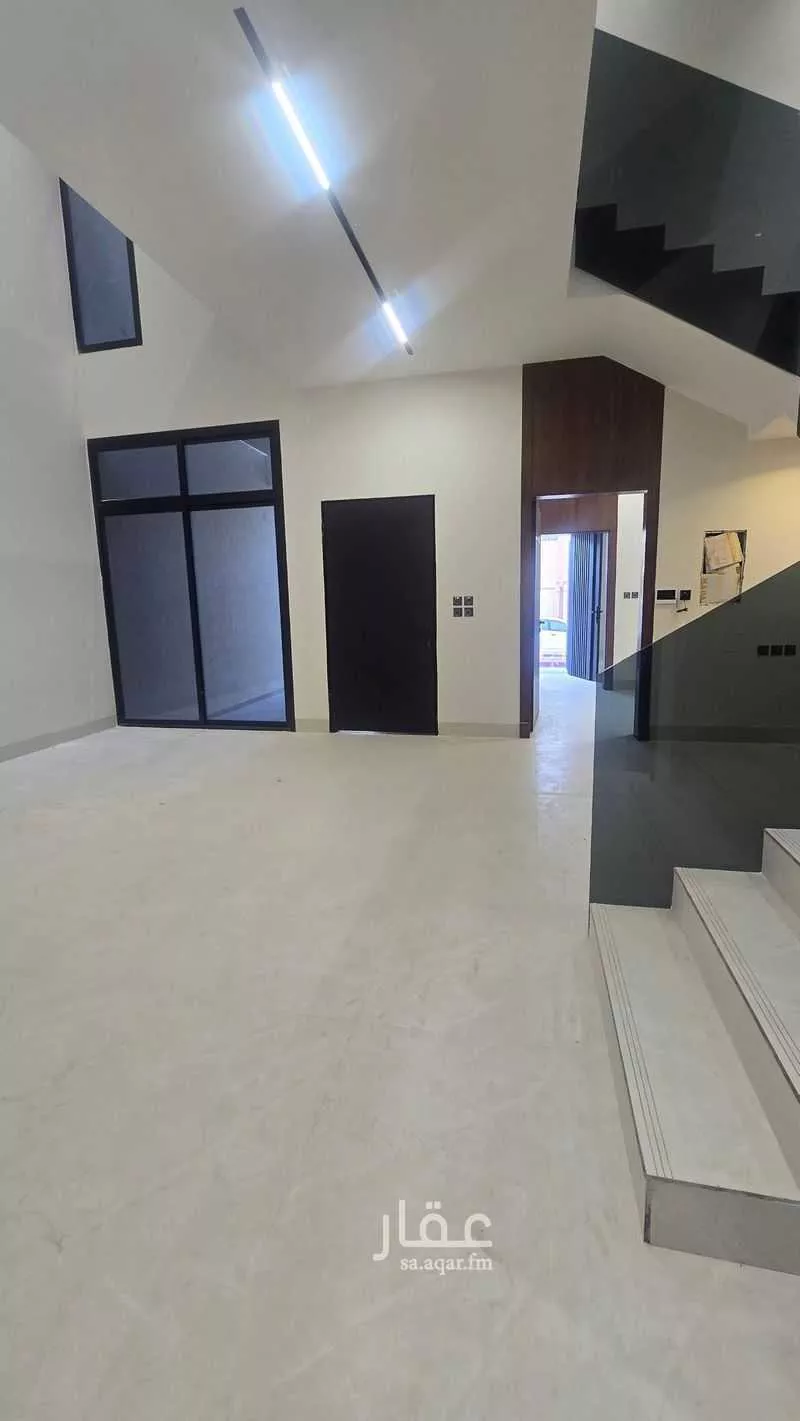 5 bedroom villa in Al Uraija Al Gharbiyah 5