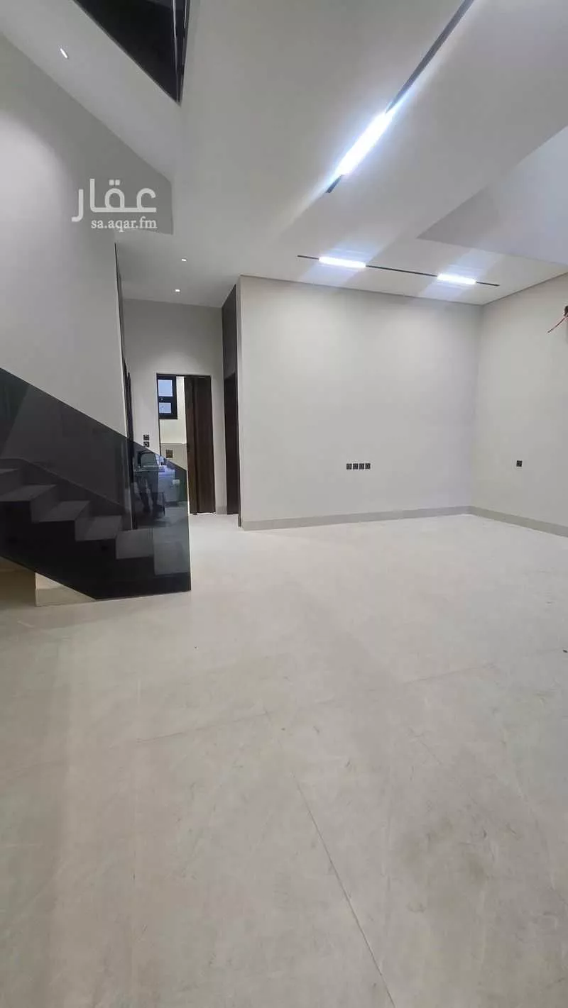 5 bedroom villa in Al Uraija Al Gharbiyah 2