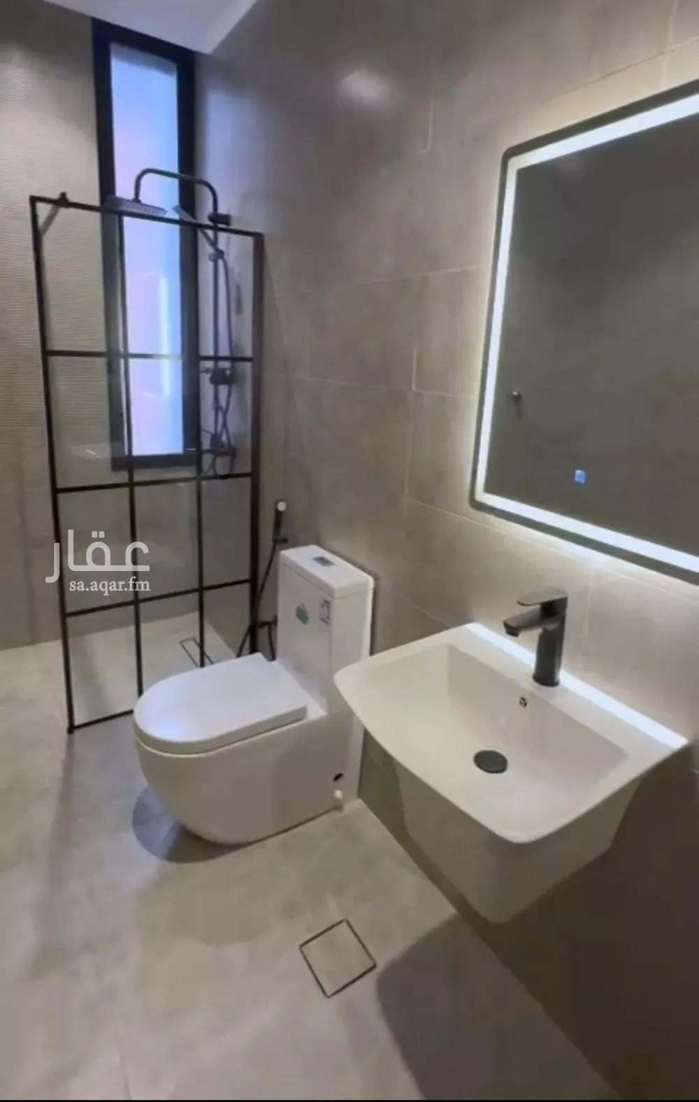 شقة 4 غرف في الروضة 3