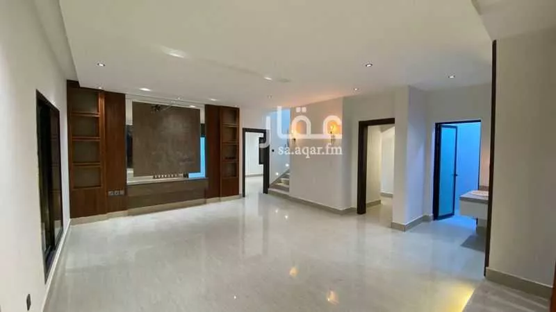 فيلا 5 غرف في العقيق 5