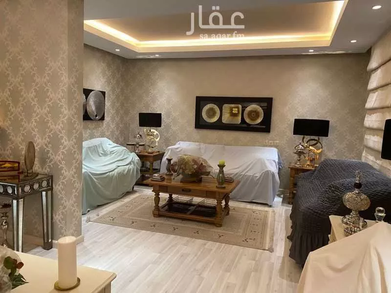 فيلا 7 غرف في العارض 3