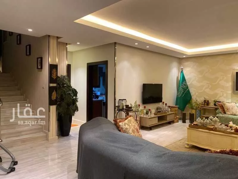 فيلا 7 غرف في العارض 2