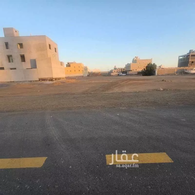 أرض 300 م² في الزمرد 5