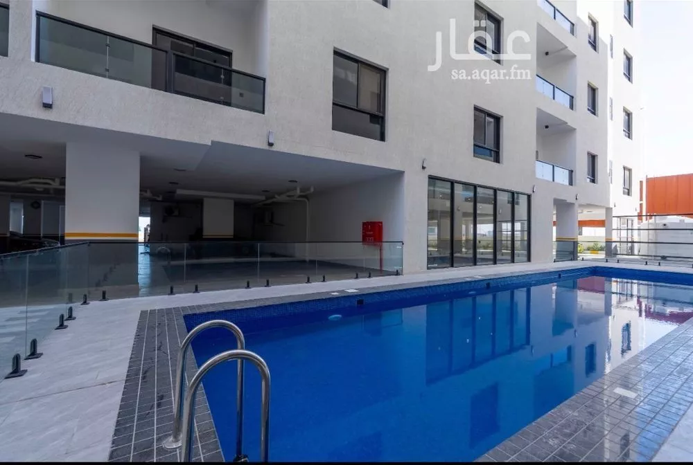 4 bedroom apartment in Al Bahr 1