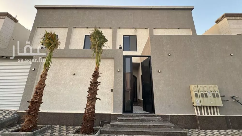 شقة 12 غرف في ضاحية الملك فهد 1