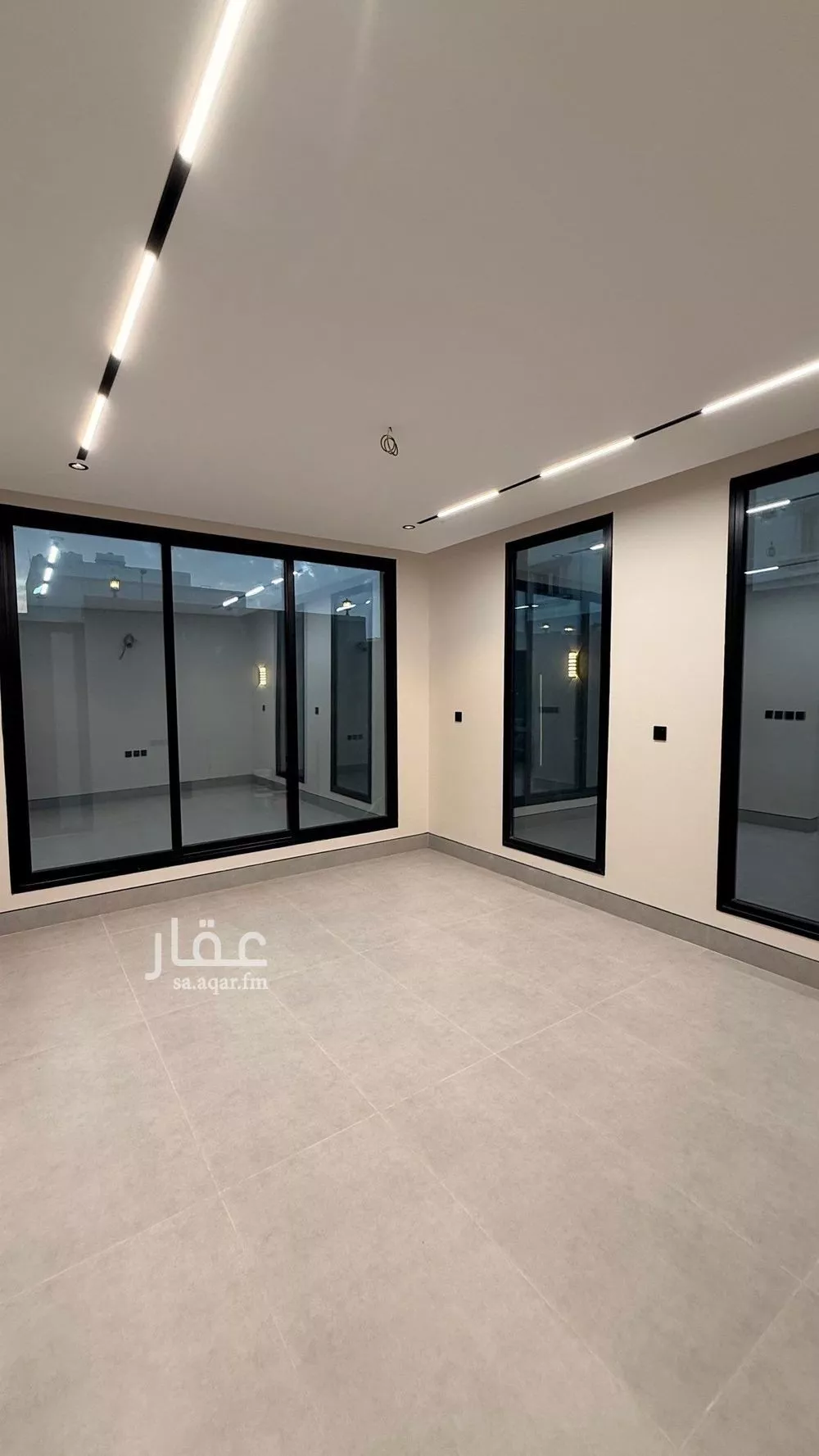 6 bedroom villa in Dahiat King Fahd 4