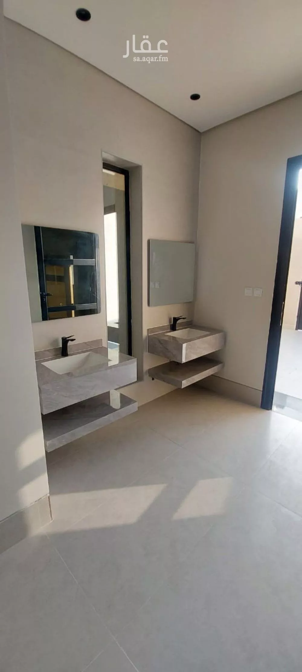 فيلا 6 غرف في ضاحية الملك فهد 1