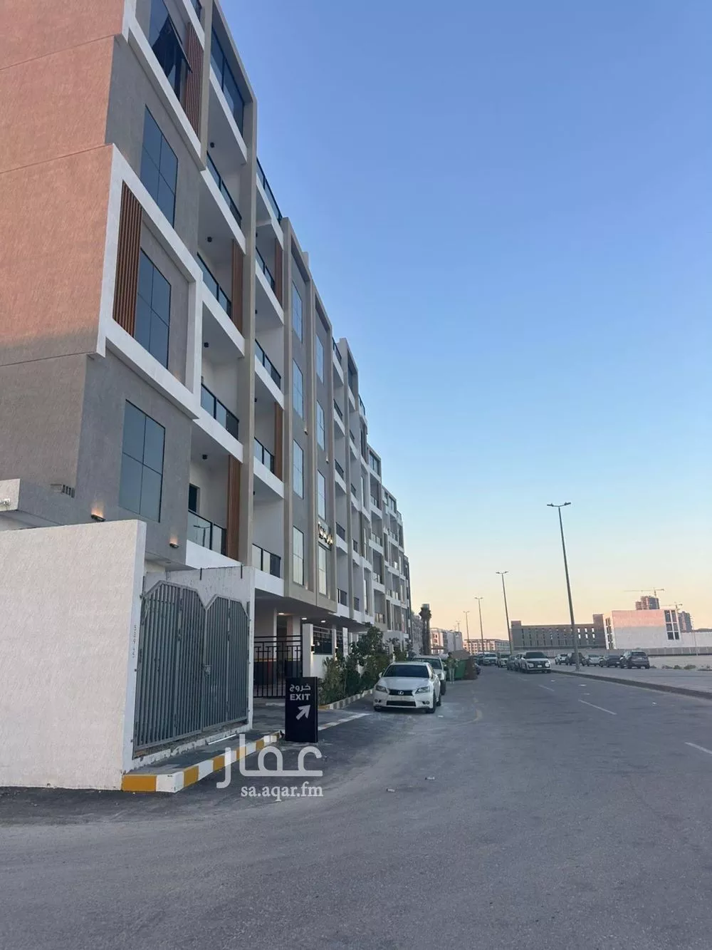 عمارة 136 م² في البحر 5