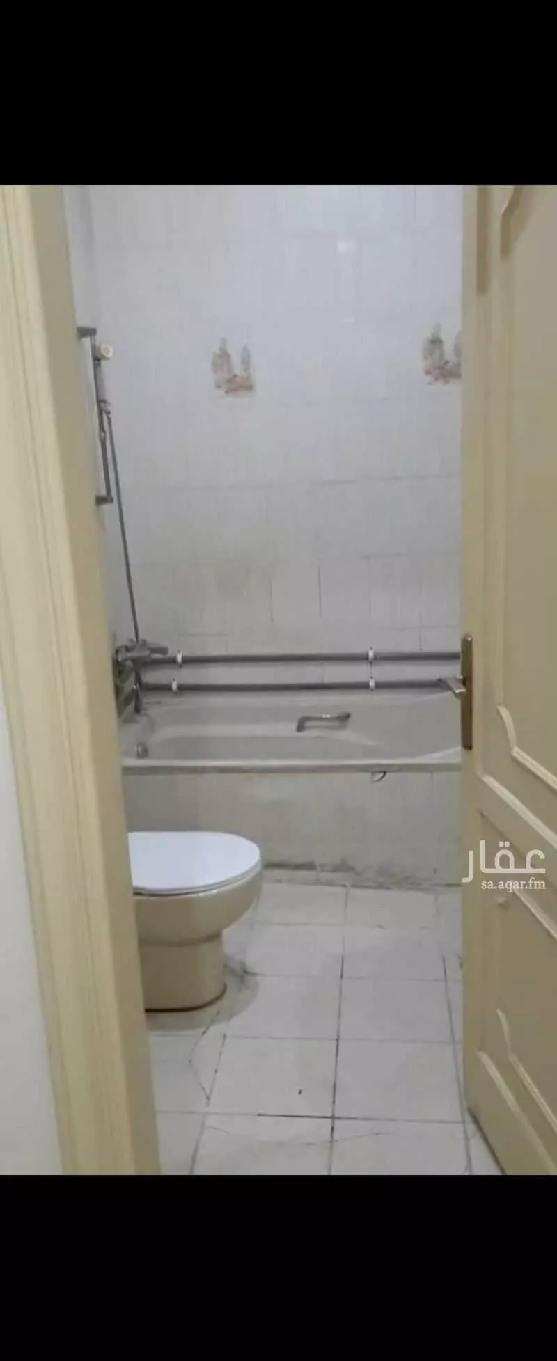 عمارة 3482 م² في العزيزية 4