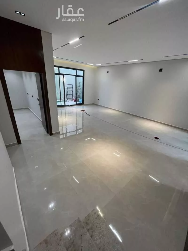 شقة 8 غرف في الرمال 5