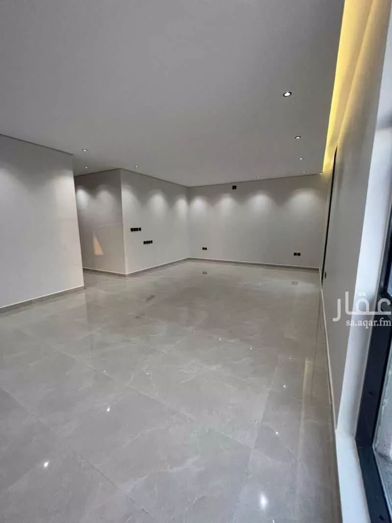 شقة 8 غرف في الرمال 2