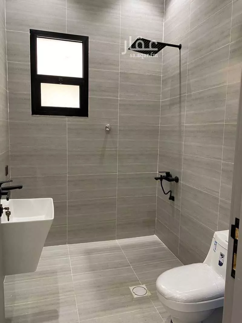 شقة 6 غرف في العزيزية 3