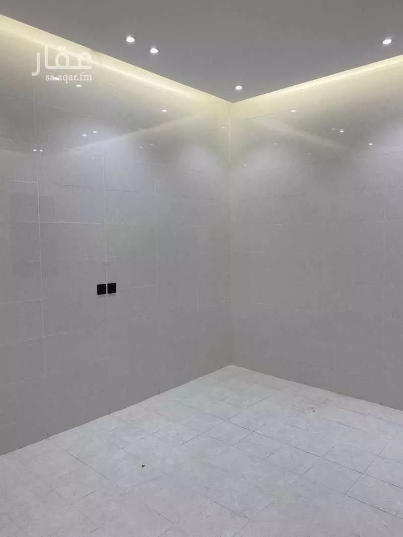 شقة 6 غرف في العزيزية 5