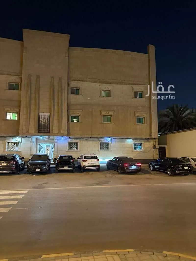 عمارة 812 م² في الملقا 1