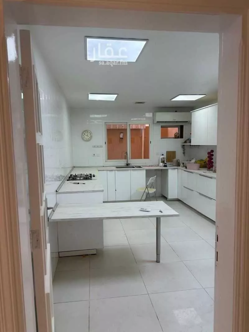 5 bedroom villa in At Taawon, Riyadh 7