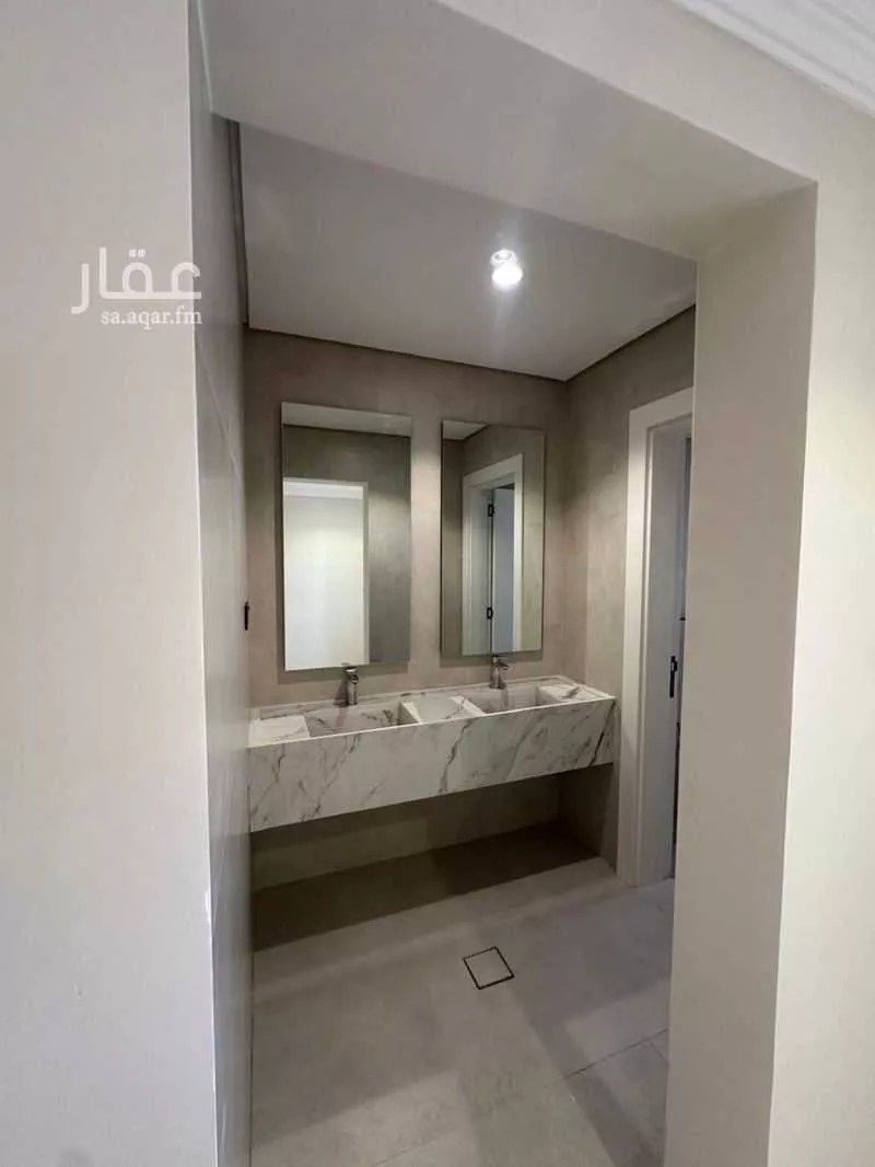 فيلا 5 غرف في العليا 4