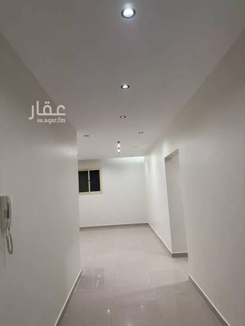 3 bedroom floor in Dhahrat Laban 5