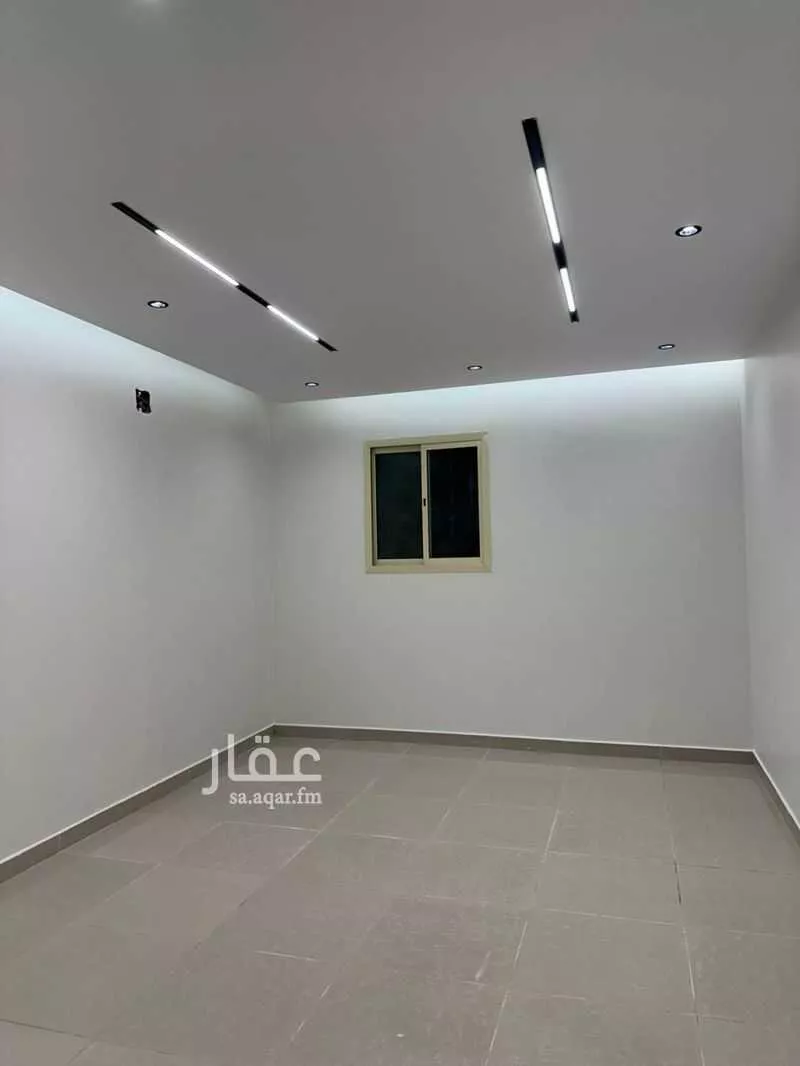 3 bedroom floor in Dhahrat Laban 1
