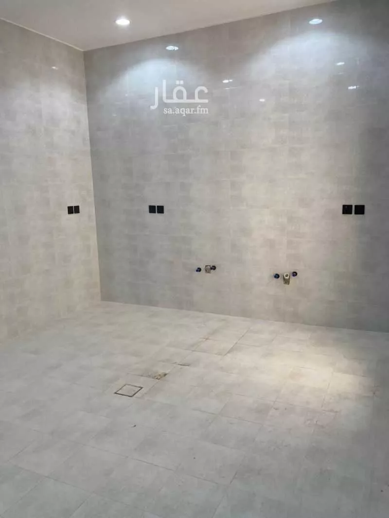 فيلا 6 غرف في المهدية 5