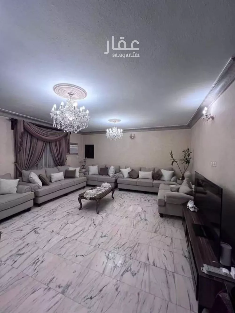 فيلا 9 غرف في الروضة 4