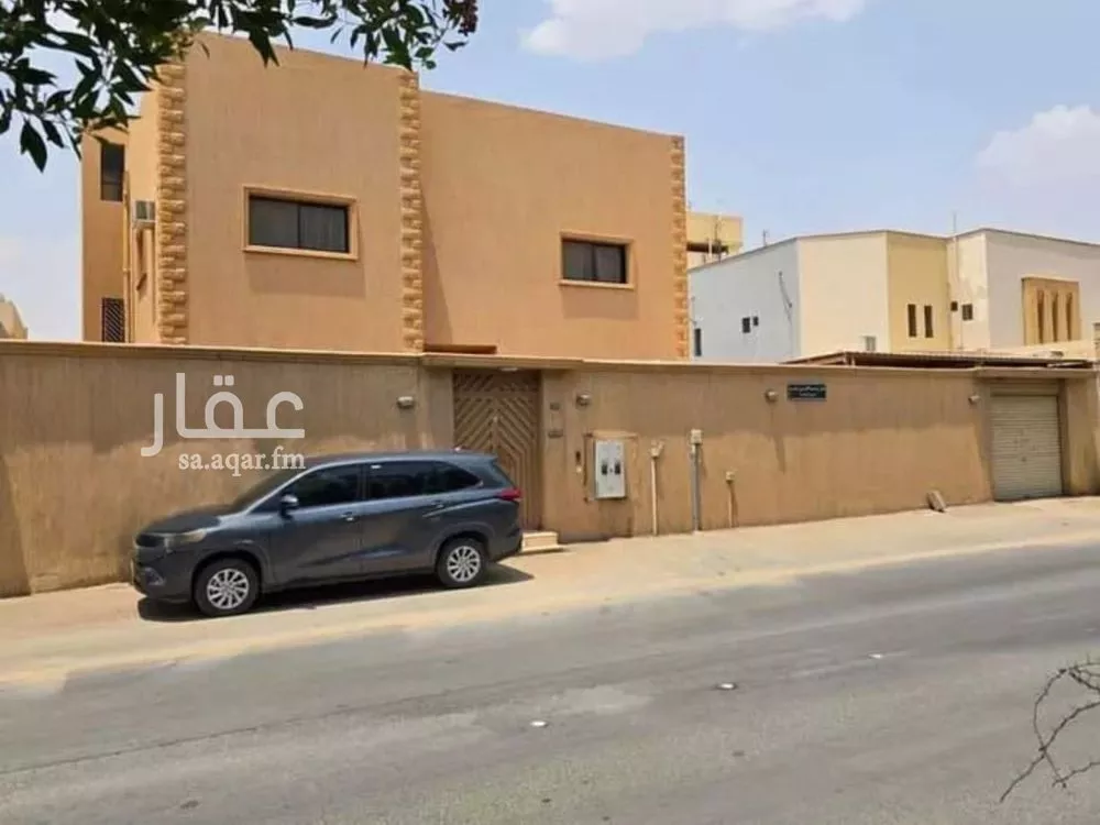 فيلا 9 غرف في الروضة 1