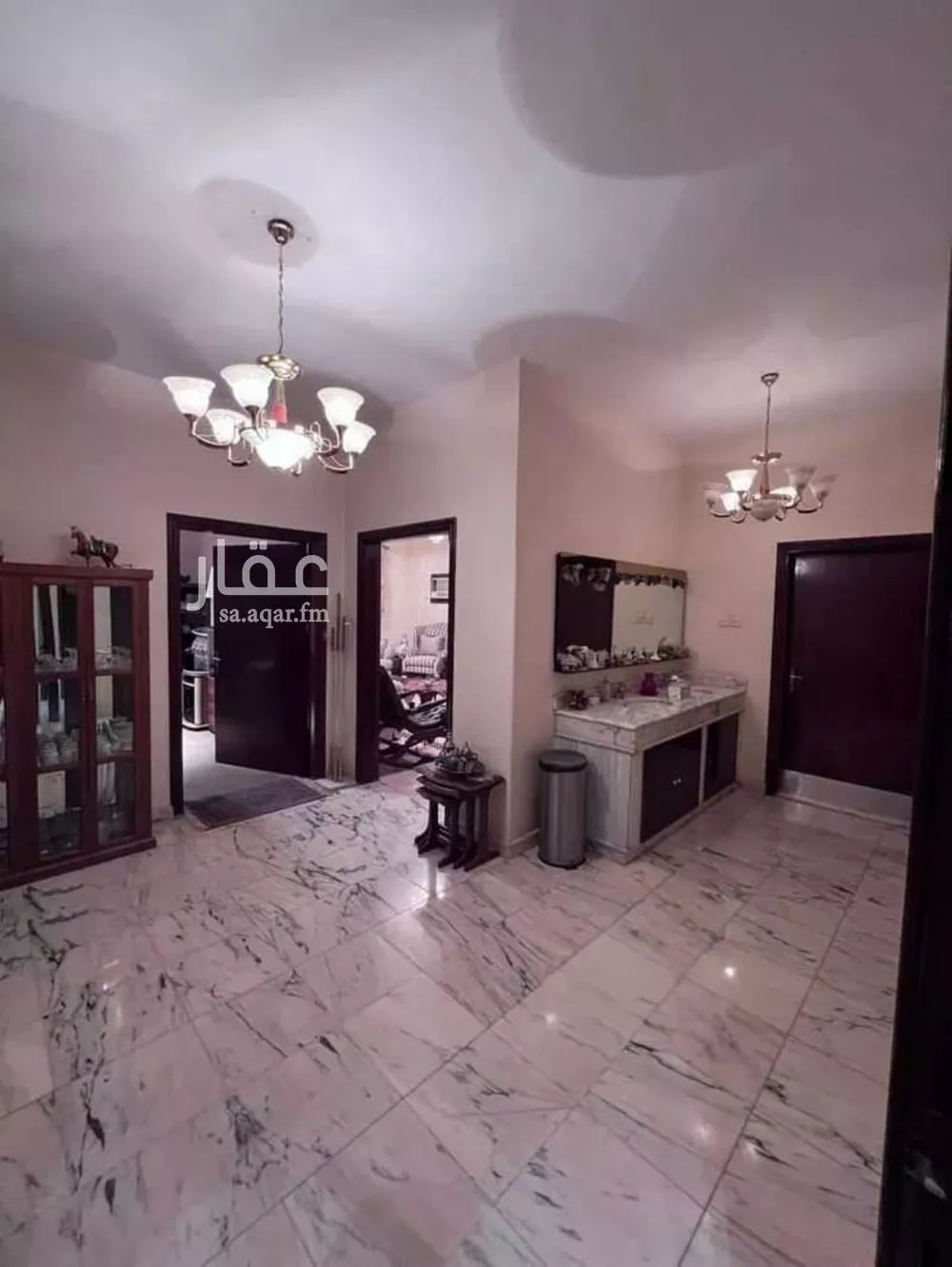 فيلا 9 غرف في الروضة 3