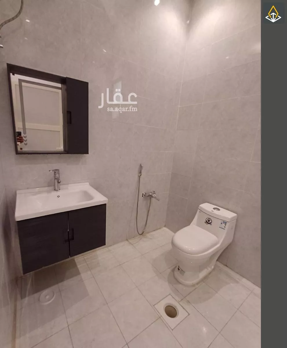 شقة 3 غرف في الرمال 1