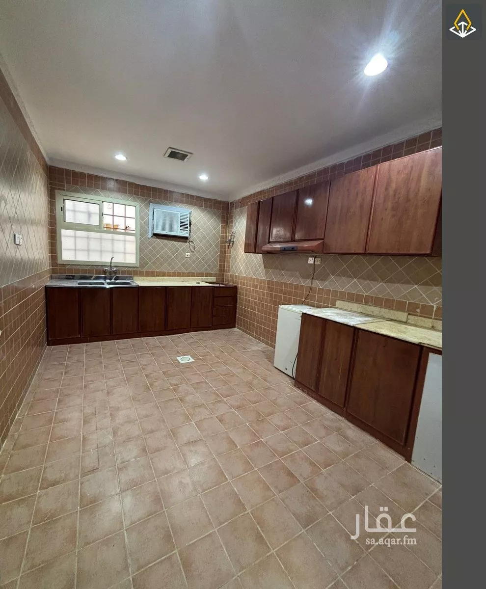 3 bedroom floor in Al Munsiyah 2