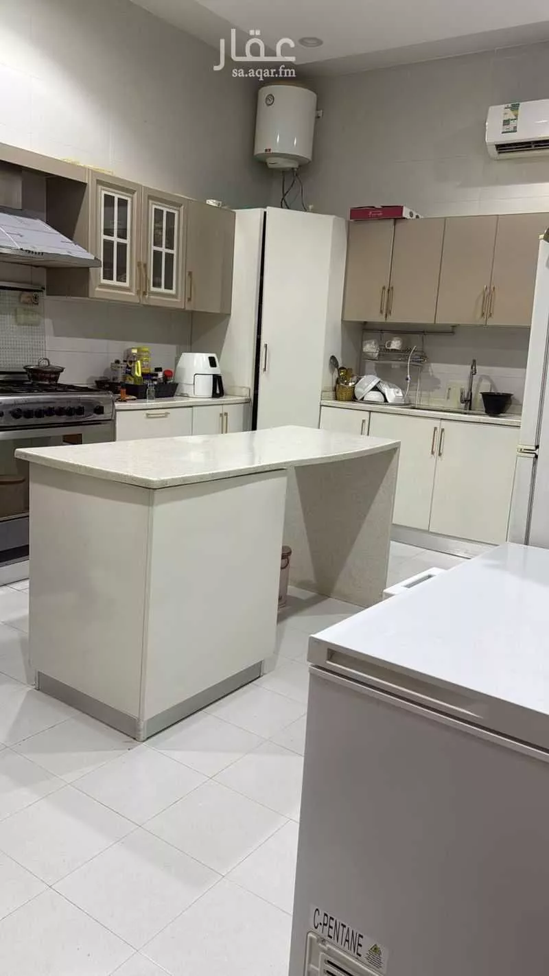 5 bedroom villa in Al Rimal 2