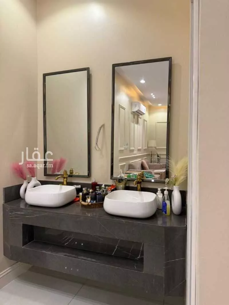 5 bedroom villa in Al Rimal 1