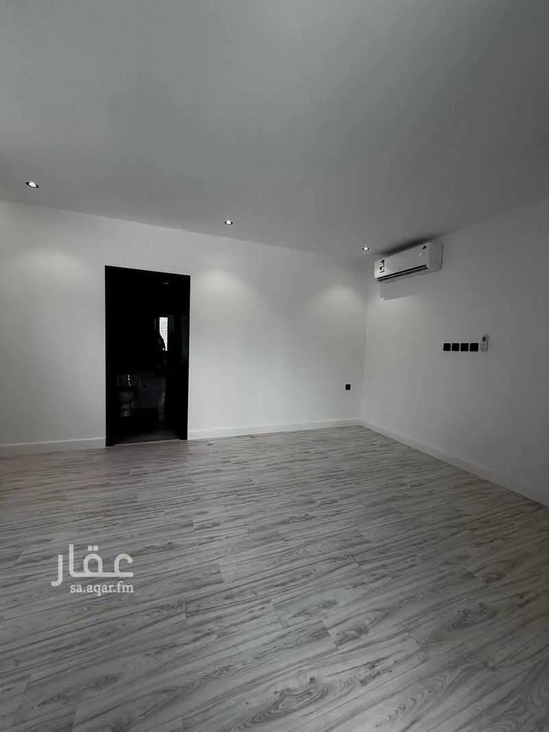 فيلا 7 غرف في العقيق 4