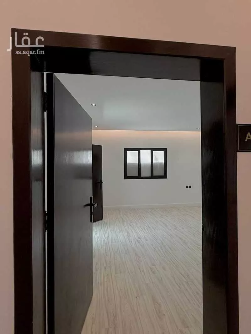 فيلا 7 غرف في العقيق 2