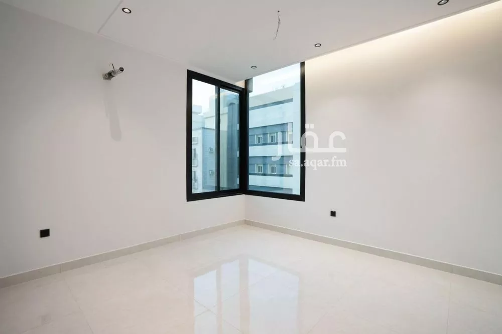 شقة 4 غرف في السلامة 3